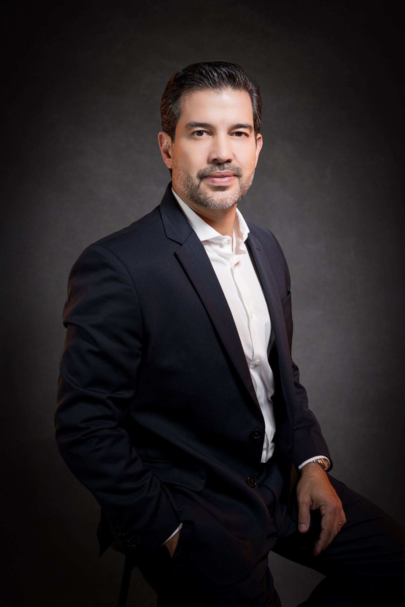 Dr. Emmanuel Neto